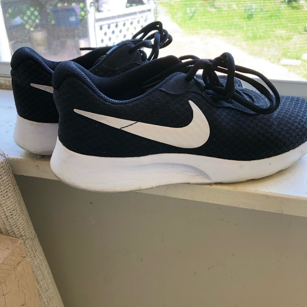 Nike Roshe Shoes
